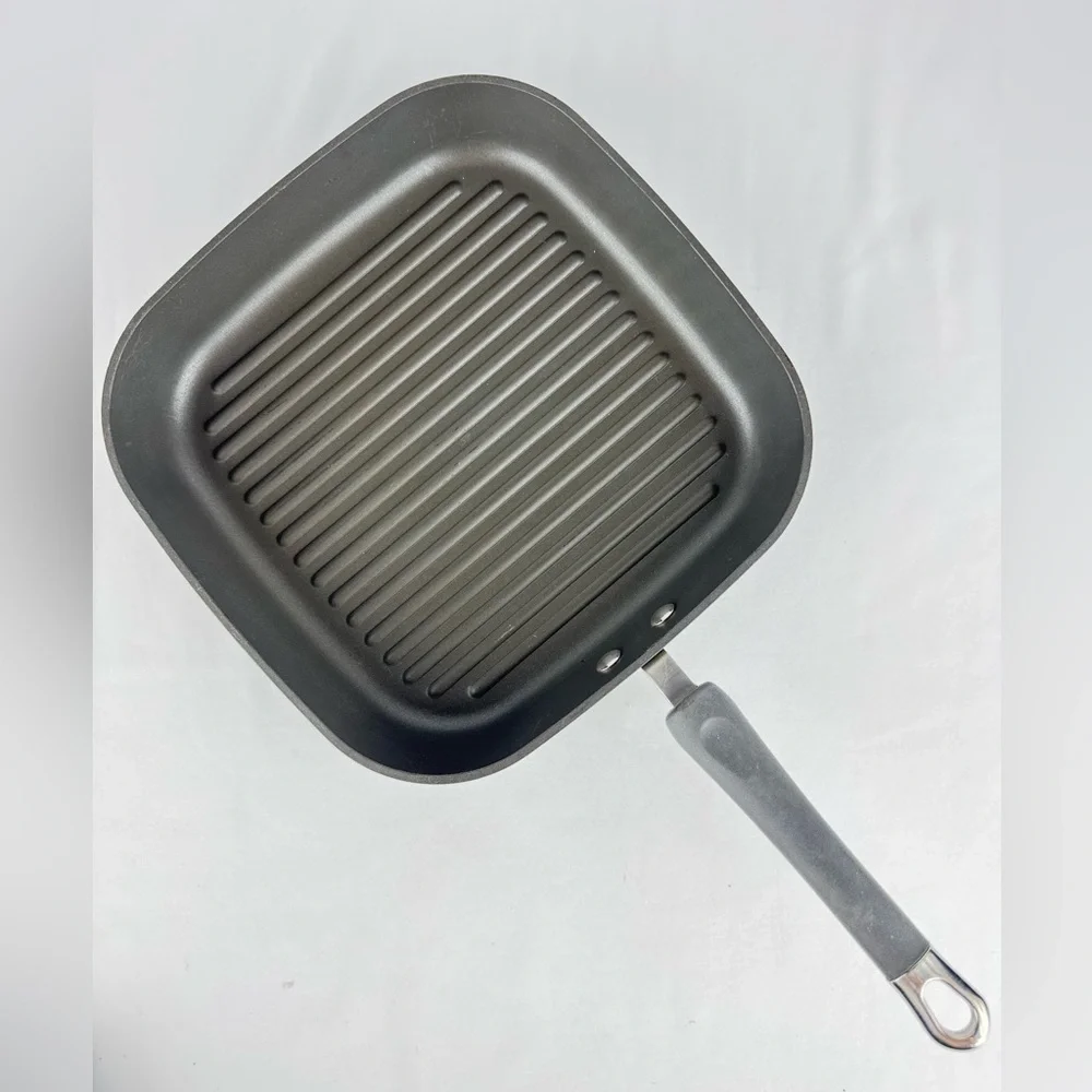 Pampered Chef 11” Executive Non Stick Cast Iron Grill Pan